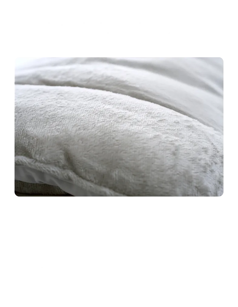 多機能快適性を付与したオリジナルボア 蓄熱性に優れたボアにさらに多機能快適性を付与しかつてない暖かさと心地よさを実現。暖かさはもちろん、乾燥した冬の空気でも静電気防止や吸放湿性でムレずらい機能などより快適にご使用いただける機能を備えています。